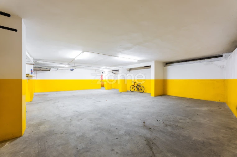 Garagem para Venda em São Vitor (Braga) Foto 4