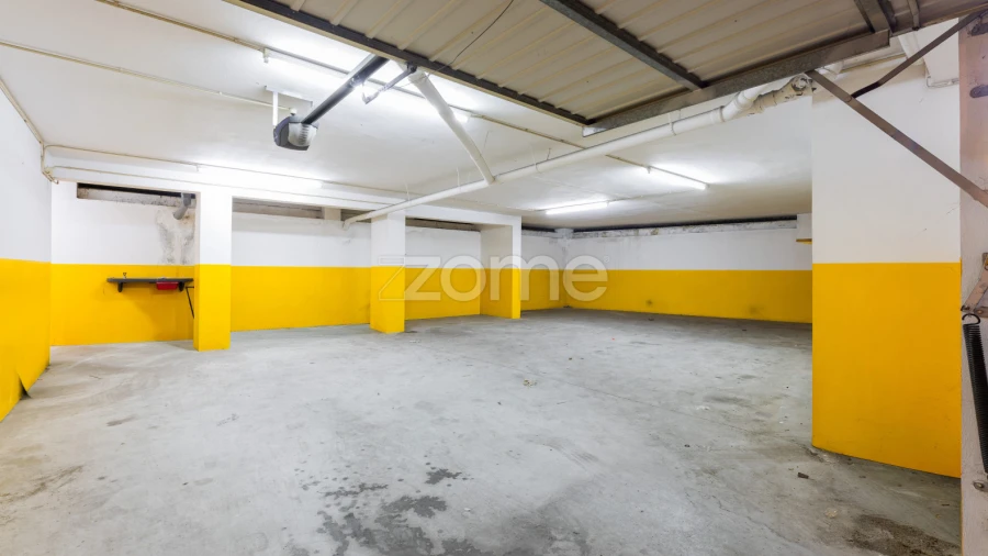 Garagem para Venda em São Vitor (Braga)