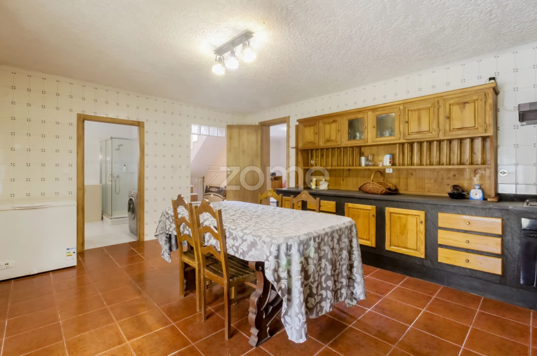 Moradia T6 para Arrendamento em Campo e Sobrado Foto 46