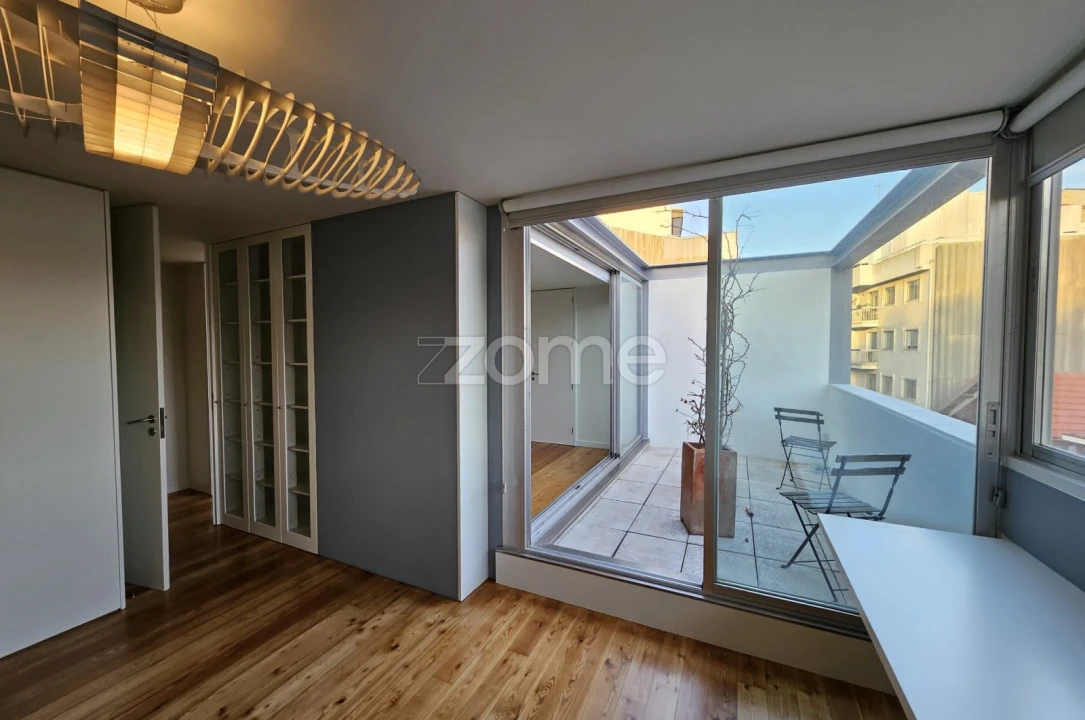 Apartamento T4 para Arrendamento em Aldoar, Foz do Douro e Nevogilde Foto 7