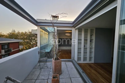 Apartamento T4 para Arrendamento em Aldoar, Foz do Douro e Nevogilde