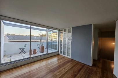 Apartamento T4 para Arrendamento em Aldoar, Foz do Douro e Nevogilde