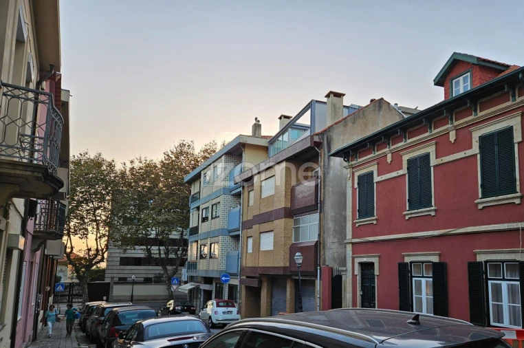 Apartamento T4 para Arrendamento em Aldoar, Foz do Douro e Nevogilde Foto 24