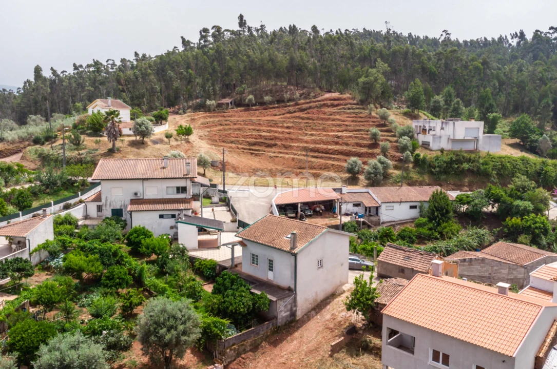 Moradia T1 para Venda em Almalagues Foto 3