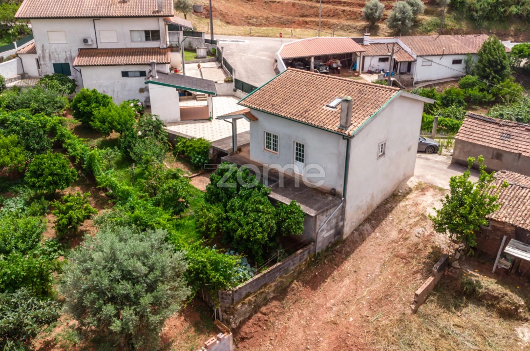 Moradia T1 para Venda em Almalagues Foto 4