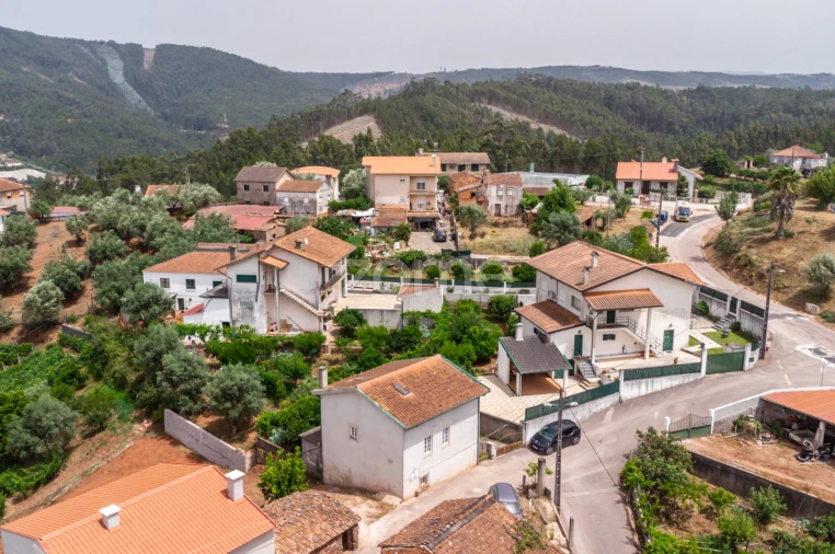 Moradia T1 para Venda em Almalagues Foto 5