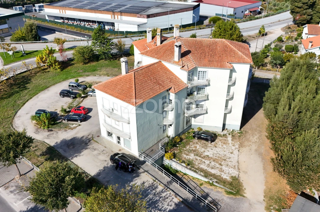 Apartamento T3 para Arrendamento em Currelos, Papízios e Sobral Foto 3