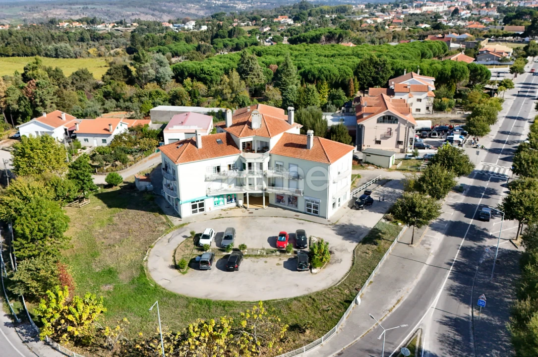 Apartamento T3 para Arrendamento em Currelos, Papízios e Sobral Foto 1