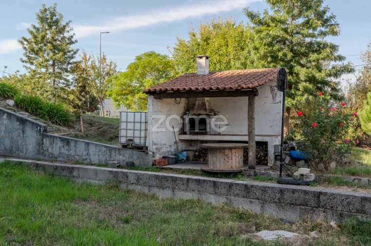 Apartamento T3 para Arrendamento em Currelos, Papízios e Sobral Foto 23