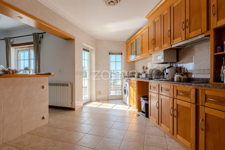 Apartamento T3 para Arrendamento em Currelos, Papízios e Sobral Foto 4