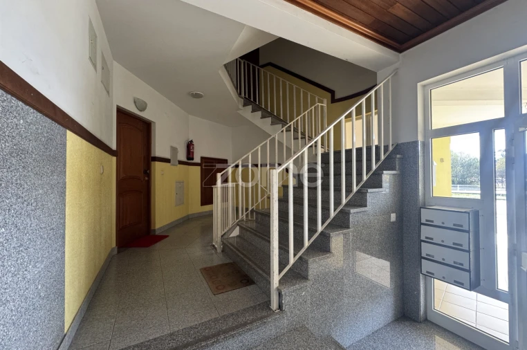 Apartamento T3 para Arrendamento em Currelos, Papízios e Sobral Foto 20