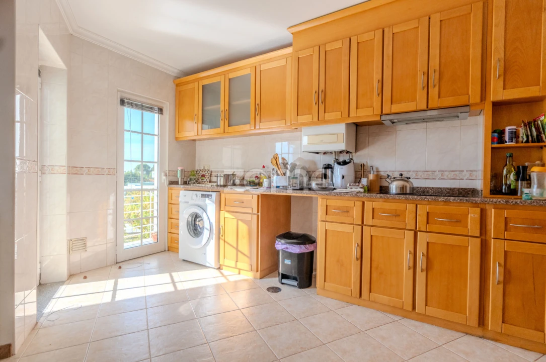 Apartamento T3 para Arrendamento em Currelos, Papízios e Sobral Foto 2