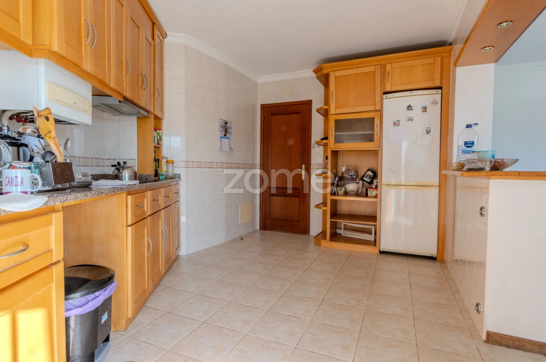 Apartamento T3 para Arrendamento em Currelos, Papízios e Sobral Foto 6