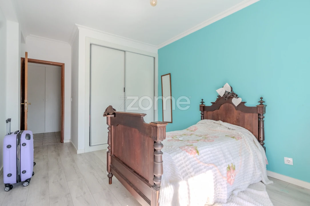 Apartamento T3 para Arrendamento em Currelos, Papízios e Sobral Foto 11