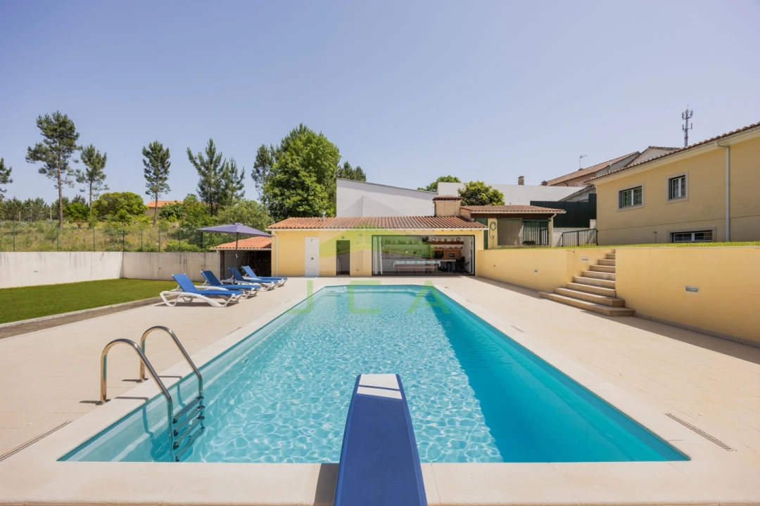 Moradia T4 para Venda em Arrabal Foto 47