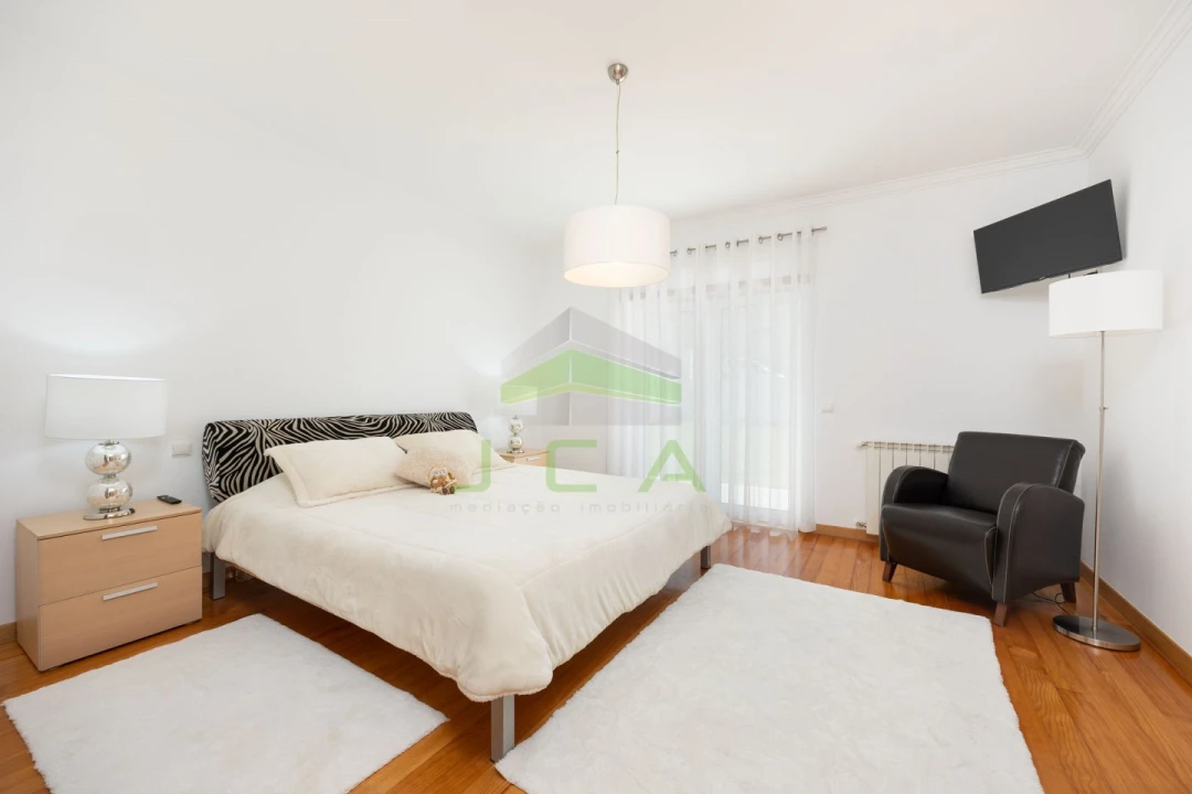 Moradia T4 para Venda em Arrabal Foto 26