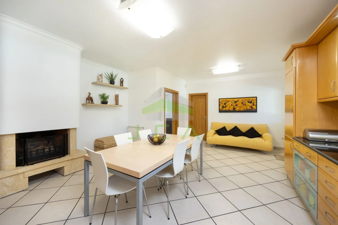 Moradia T4 para Venda em Arrabal Foto 16