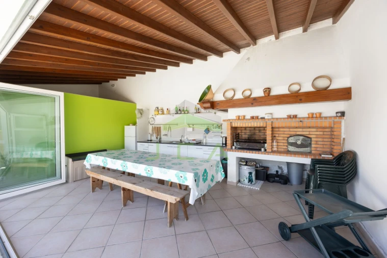 Moradia T4 para Venda em Arrabal Foto 51