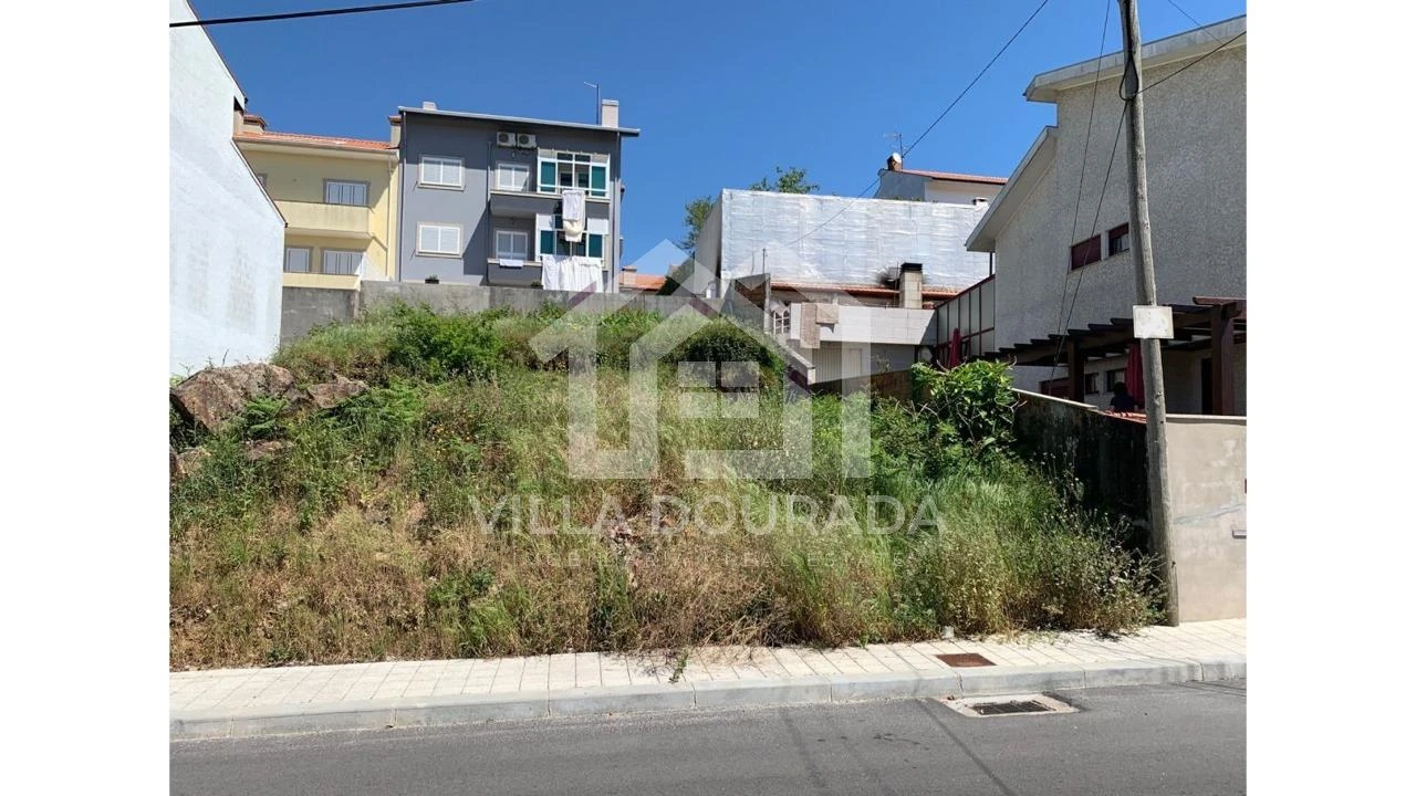 Terreno para Venda em Foz do Sousa e Covelo Foto 1