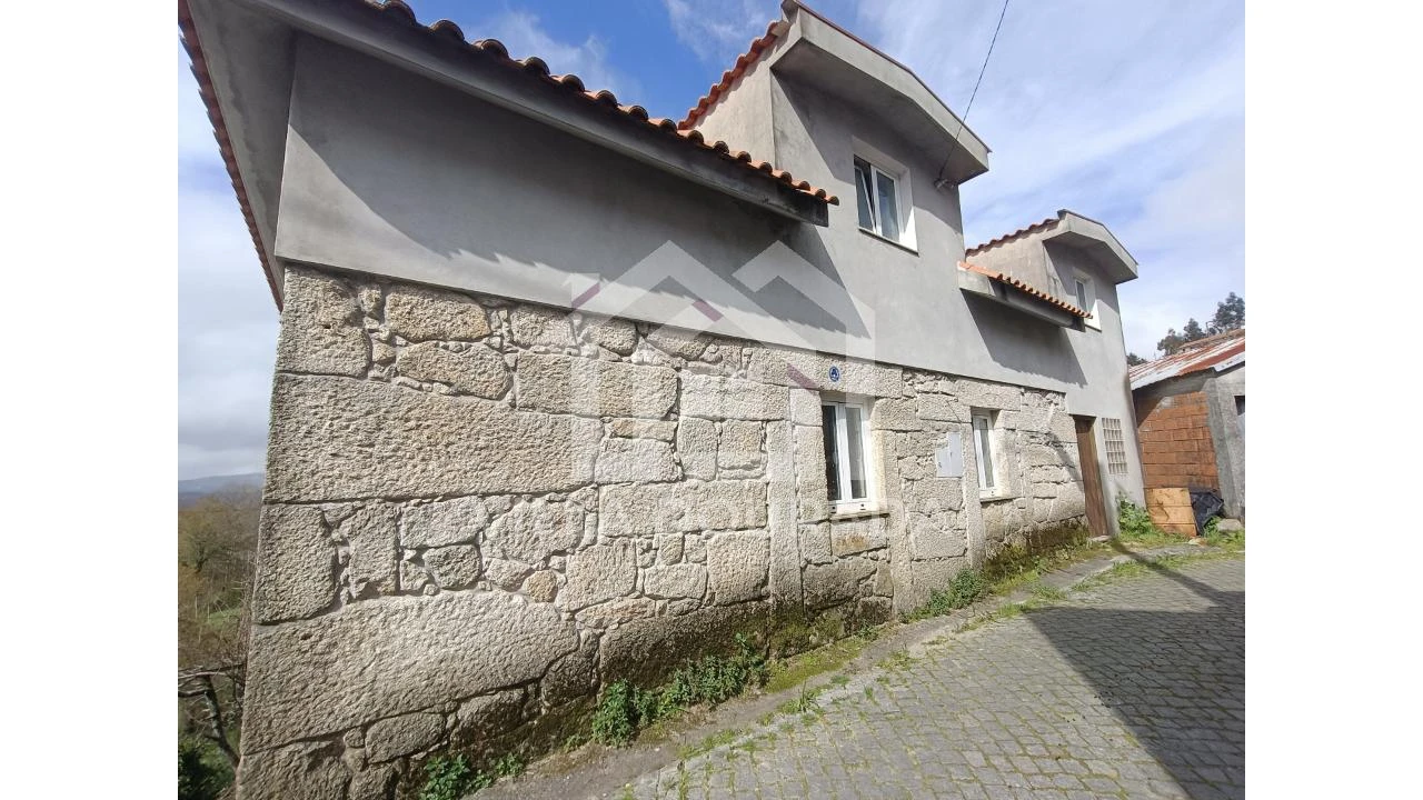 Moradia T3 para Venda em Alcofra Foto 3