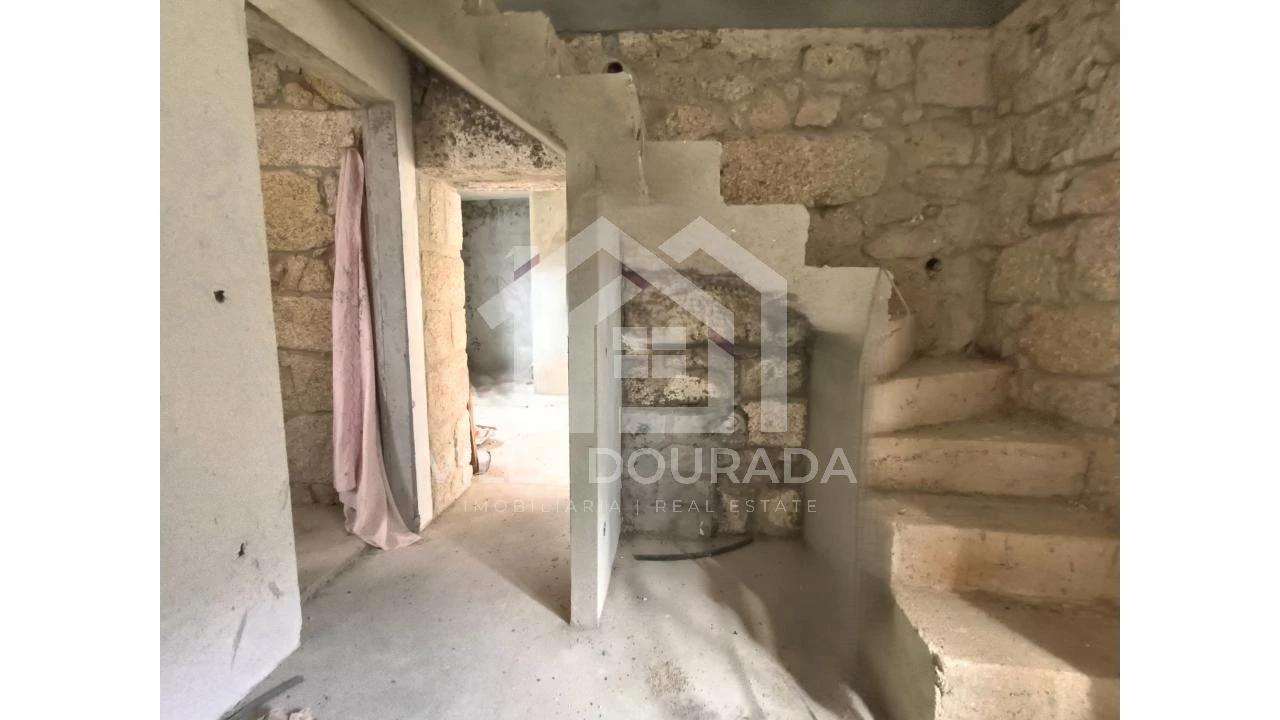 Moradia T3 para Venda em Alcofra Foto 17