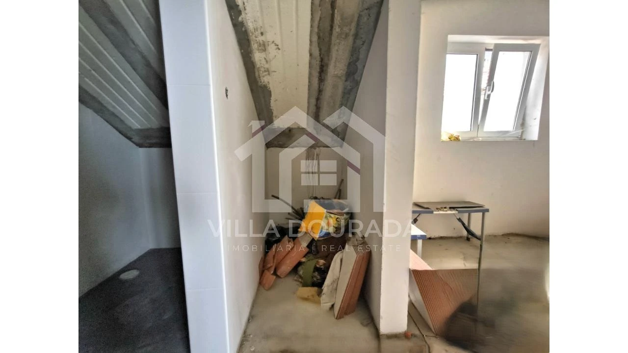 Moradia T3 para Venda em Alcofra Foto 24