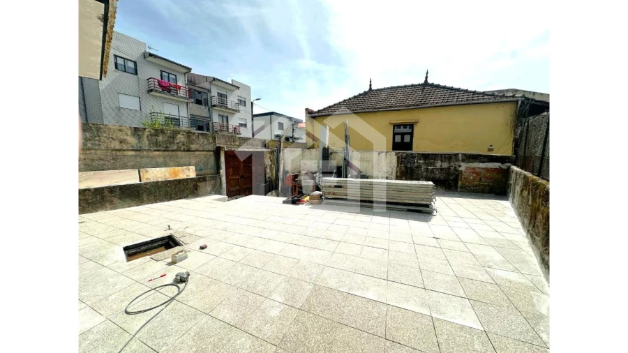 Moradia T4 para Venda em Campanhã Foto 9