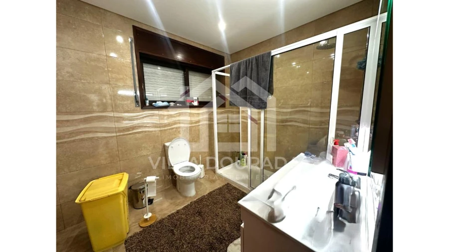 Moradia T4 para Venda em Campanhã Foto 11