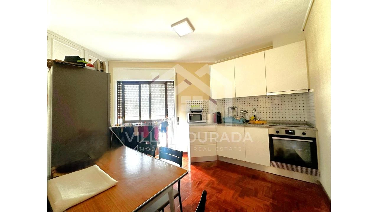 Moradia T4 para Venda em Campanhã Foto 4