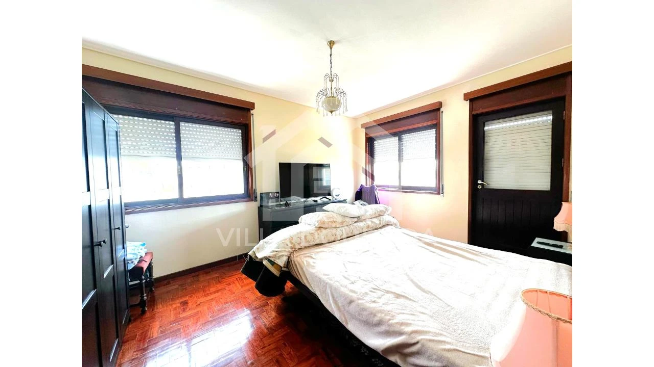 Moradia T4 para Venda em Campanhã Foto 5