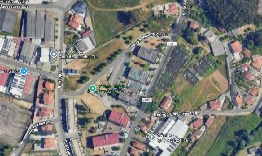 Moradia T3 para Venda em Milheiros Foto 7