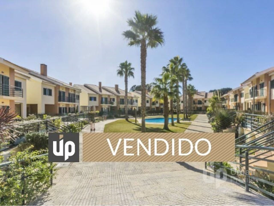 Moradia T5 para Venda em Cascais e Estoril Foto 1