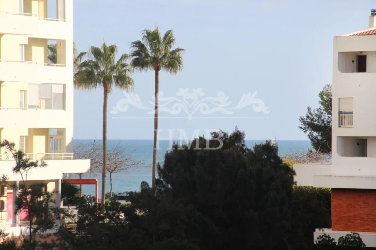 Apartamento T1 para Venda em Portimão Foto 2