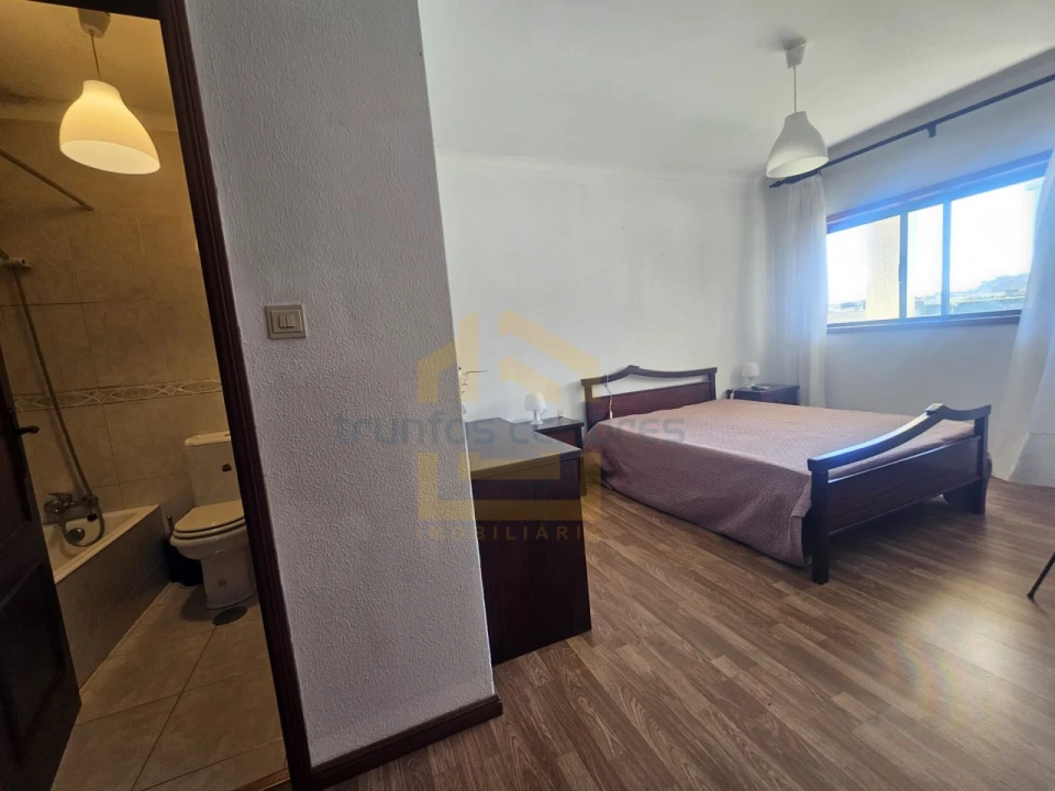 Apartamento T2 para Venda em Azurara Foto 7