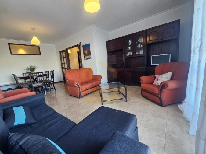 Apartamento T2 para Venda em Azurara Foto 4