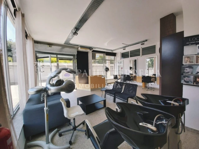 Negócio para Arrendamento em Avidos e Lagoa Foto 2