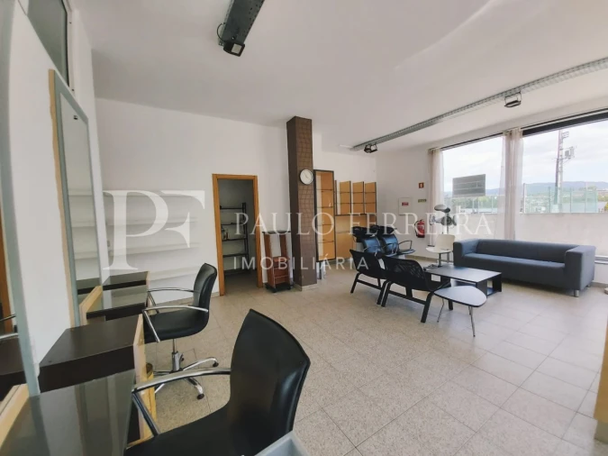 Negócio para Arrendamento em Avidos e Lagoa Foto 4