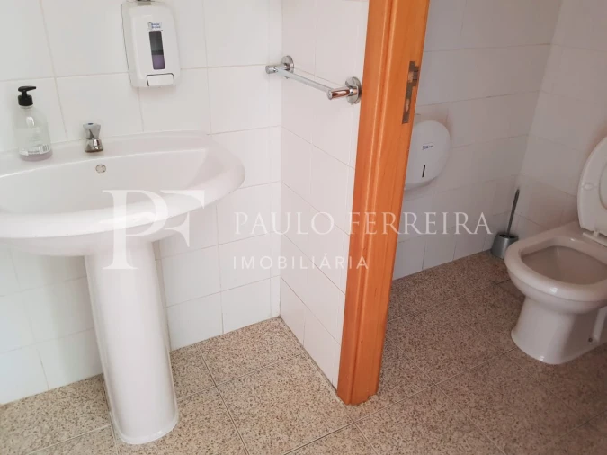 Negócio para Arrendamento em Avidos e Lagoa Foto 8