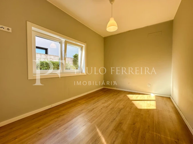 Moradia T3 para Arrendamento em Antas e Abade de Vermoim Foto 17