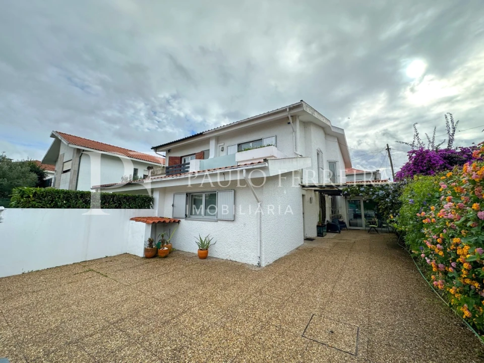 Moradia T4 para Arrendamento em Vila Nova de Famalicão e Calendário Foto 1