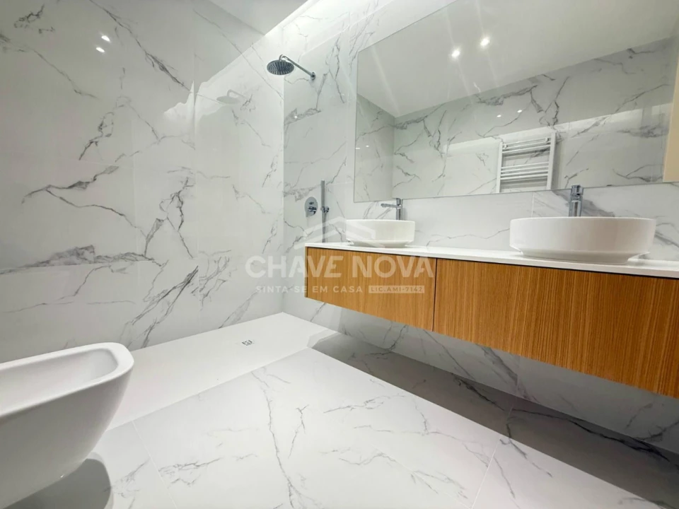 Apartamento T3 para Arrendamento em Canidelo Foto 22