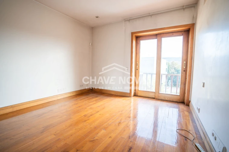 Moradia T4 para Venda em Azurem Foto 15