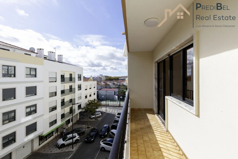 Apartamento T3 para Venda em Algueirão-Mem Martins Foto 7