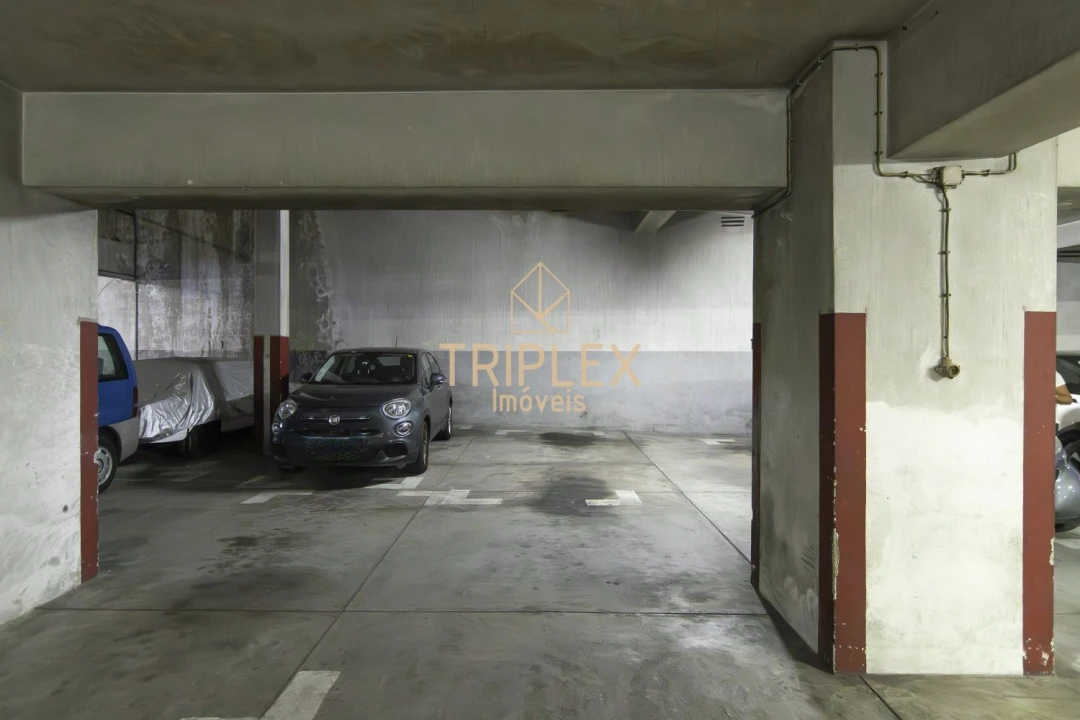 Apartamento T4 para Venda em Cedofeita, Santo Ildefonso, Sé, Miragaia, São Nicolau e Vitória Foto 27