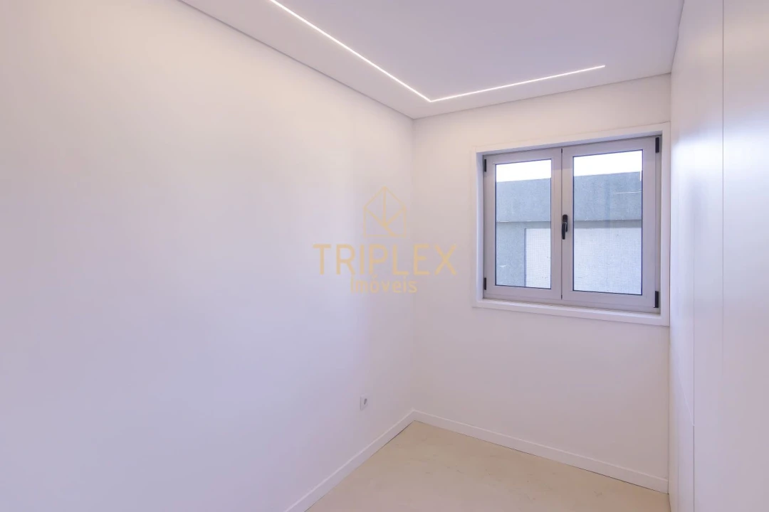 Apartamento T4 para Venda em Cedofeita, Santo Ildefonso, Sé, Miragaia, São Nicolau e Vitória Foto 11