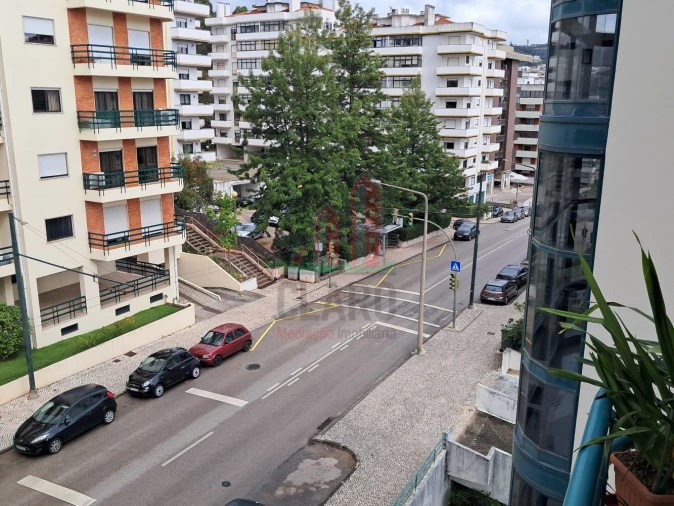 Apartamento T5 para Venda em Sé Nova, Santa Cruz, Almedina e São Bartolomeu Foto 23