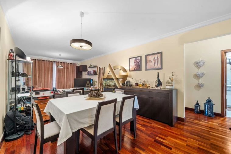 Apartamento T2 para Venda em Caniço Foto 8