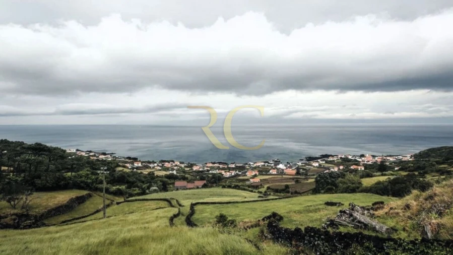 Moradia T9 para Venda em São Roque do Pico Foto 17