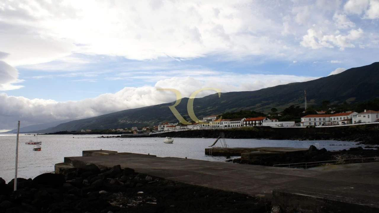 Moradia T9 para Venda em São Roque do Pico Foto 15