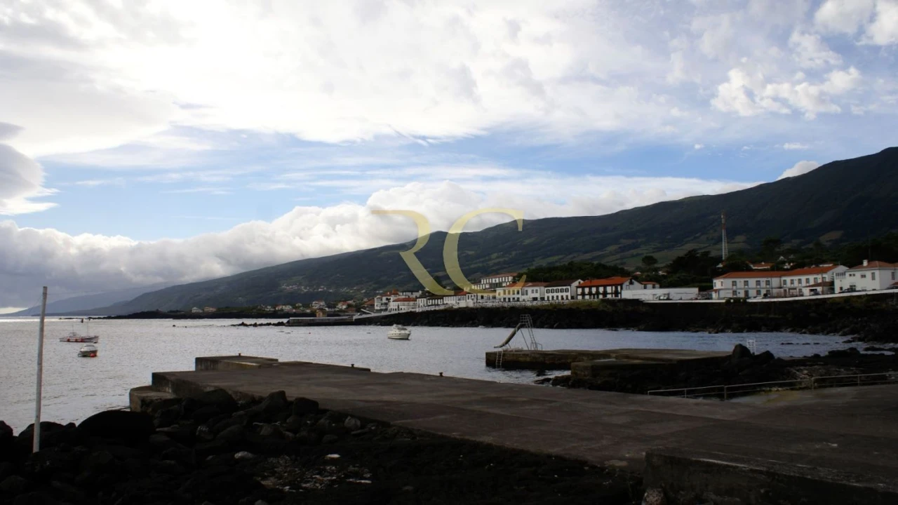 Moradia T2 para Venda em São Roque do Pico Foto 11